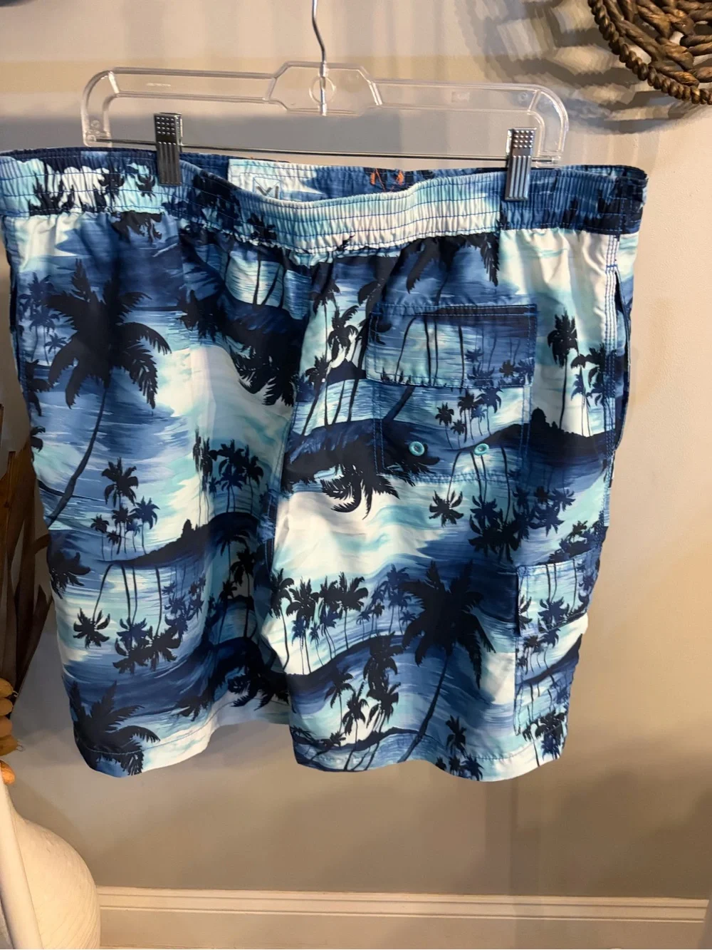 Tommy Bahama Blue Palm-Print Swim Shorts size large